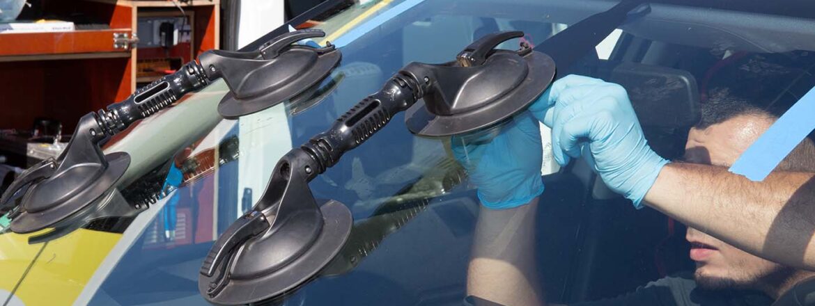 Suction lifters on a windshield to change windscreen